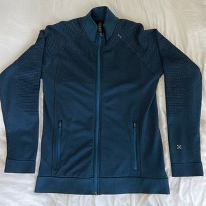 Lululemon Men’s Enginneered Warmth full Zip up Jacket, Slim fit